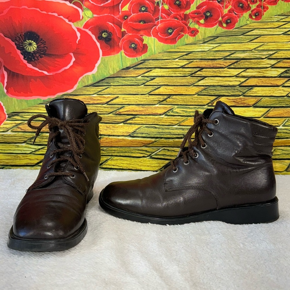 Crossing Pointe ankle vintage boots